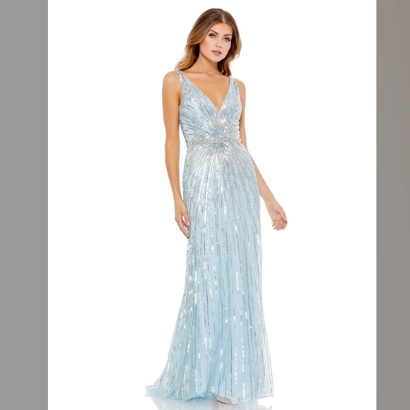 Mac Duggal: 5386 V-Neck Sequin Dress (NWT) - Picture 4 of 6